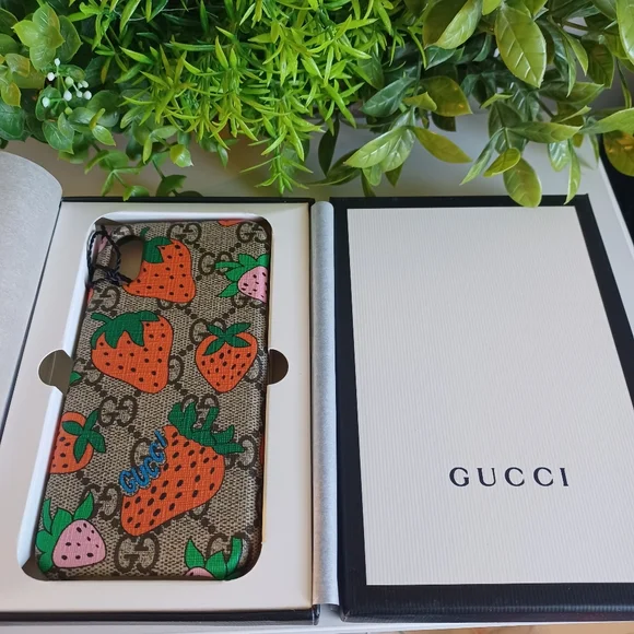 Gucci iPhone X and XS Limited Strawberry GG Monogram Phone